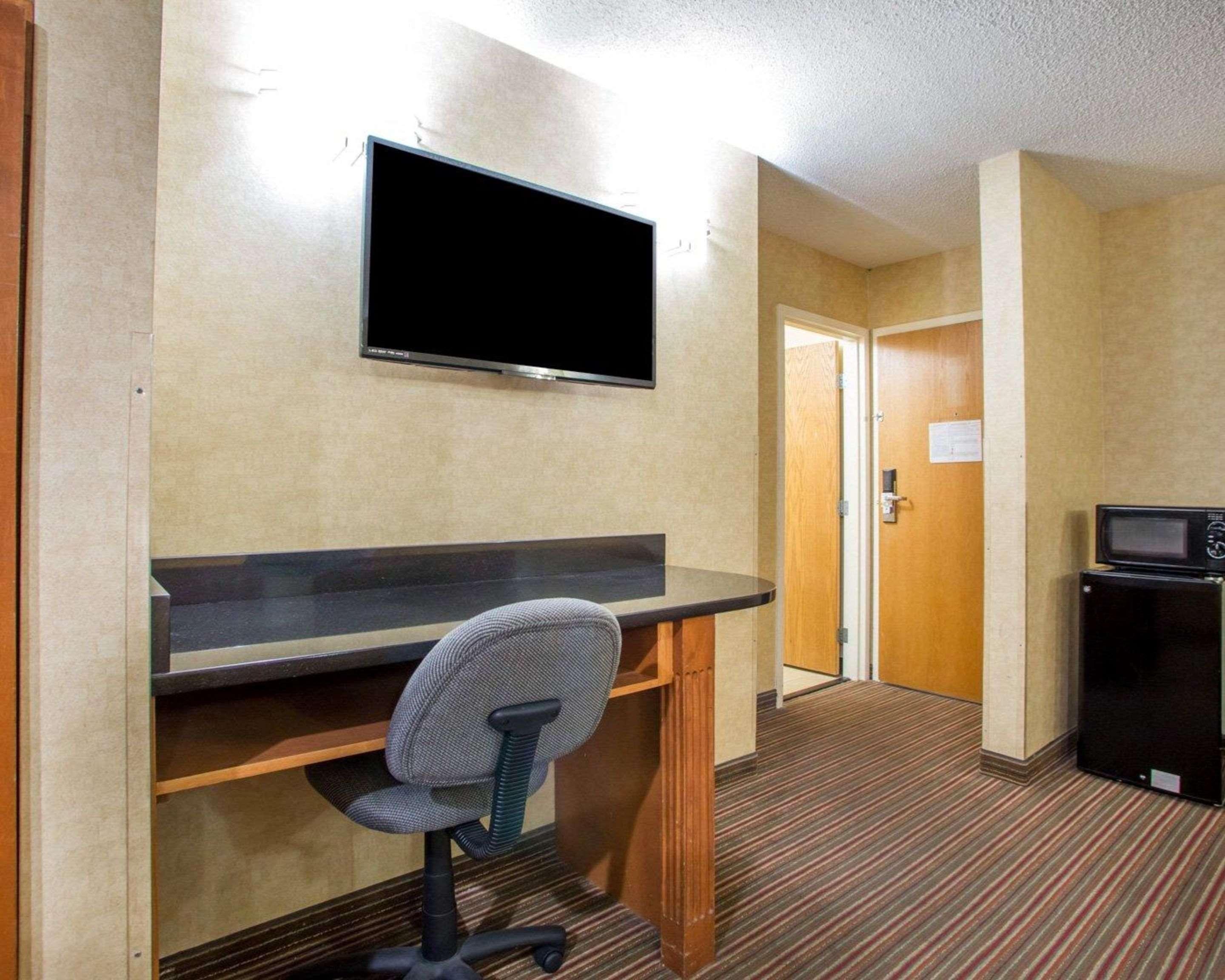 Quality Inn & Suites North-Polaris Worthington Exterior photo